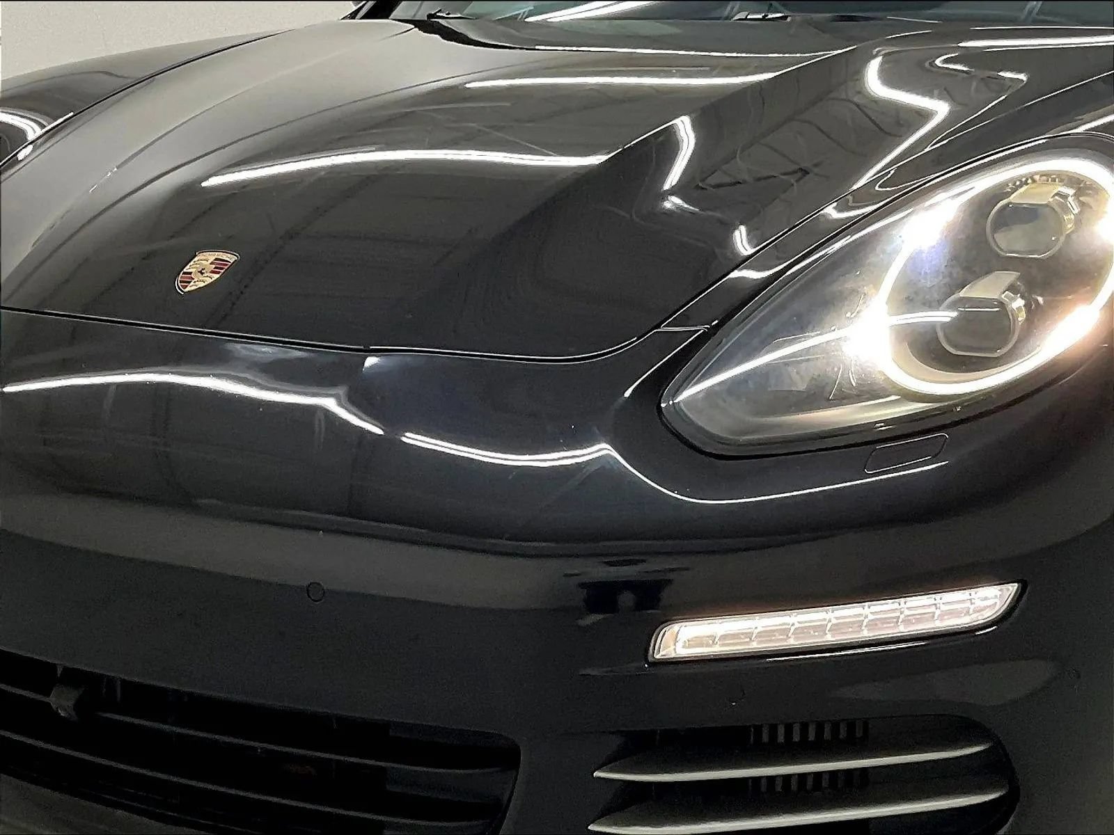 Used 2015 Porsche Panamera 4S AWD/4WD image 40