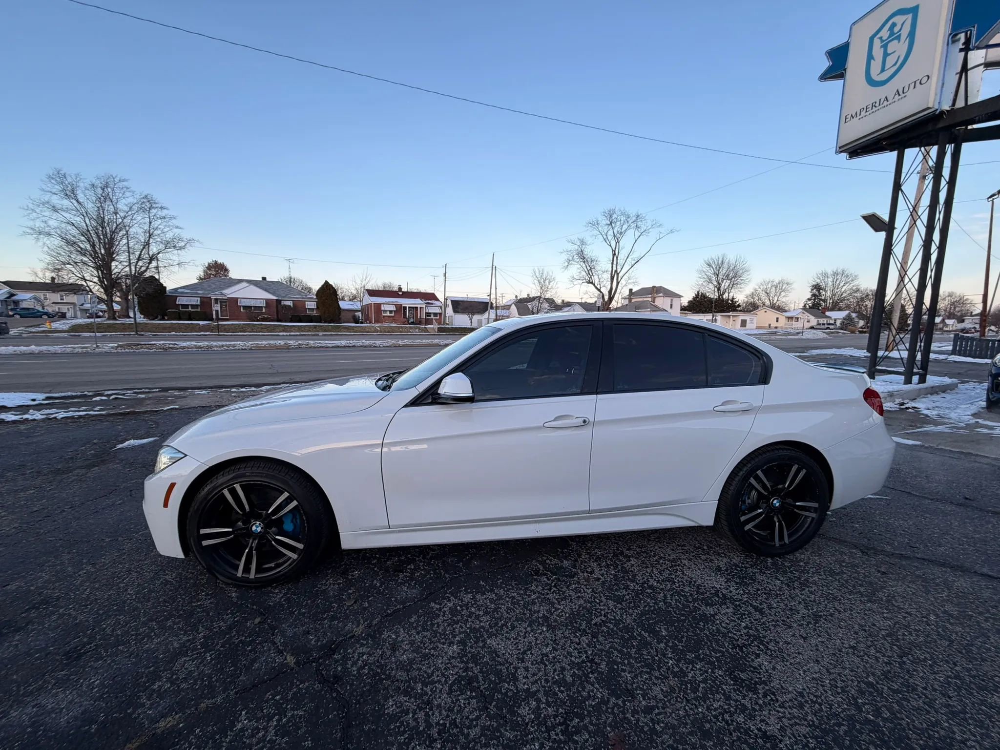 Used 2018 BMW 340i xDrive 340i xDrive Sedan 4D w/ Premium Package image 4