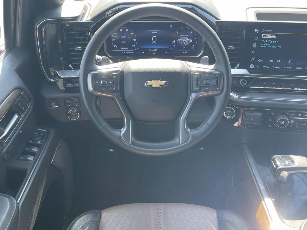 Used 2024 Chevrolet Silverado 1500 High Country w/ High Country Premium Package AWD/4WD image 13