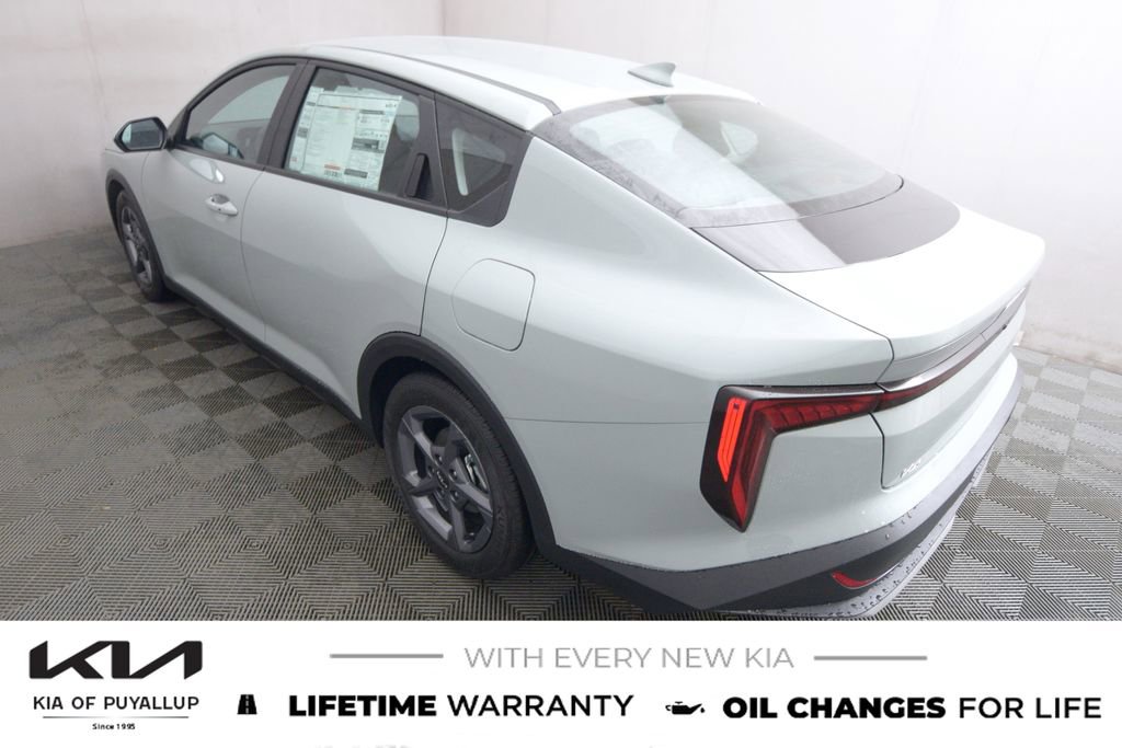 New 2025 Kia K4 LXS image 7