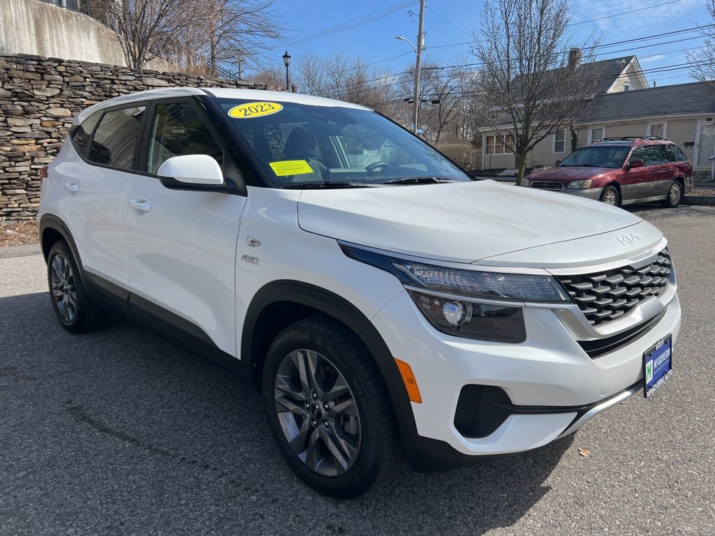 Used 2023 Kia Seltos LX image 8