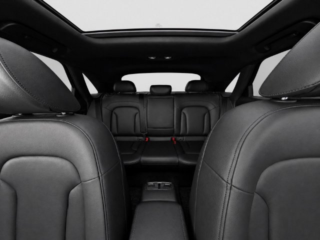 Used 2018 Audi Q3 2.0T Premium Plus w/ Premium Plus Package AWD/4WD image 28