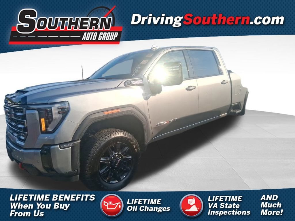 Used 2025 GMC Sierra 2500 AT4 AWD/4WD image 1