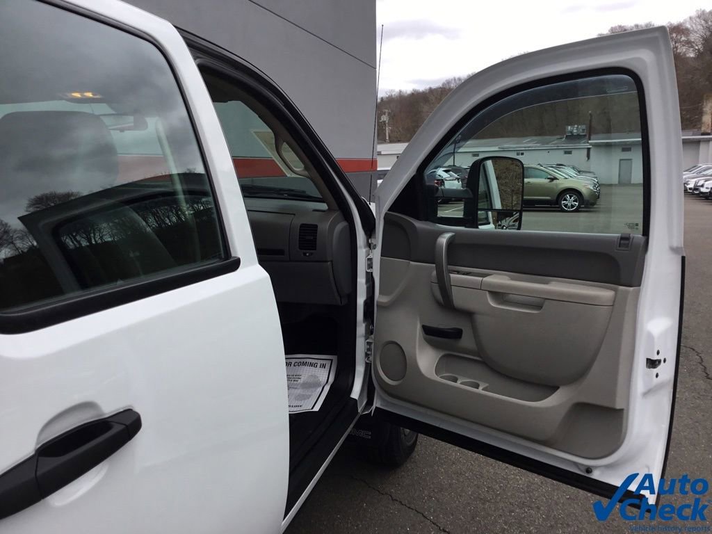 Used 2013 GMC Sierra 3500 W/T w/ Snow Plow Prep Package image 35