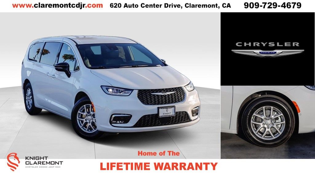 New 2025 Chrysler Pacifica Select
