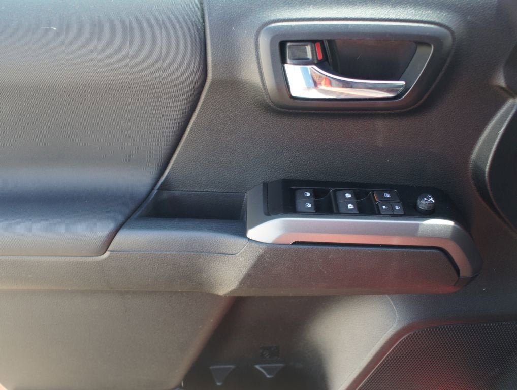 Used 2023 Toyota Tacoma TRD Pro AWD/4WD image 30