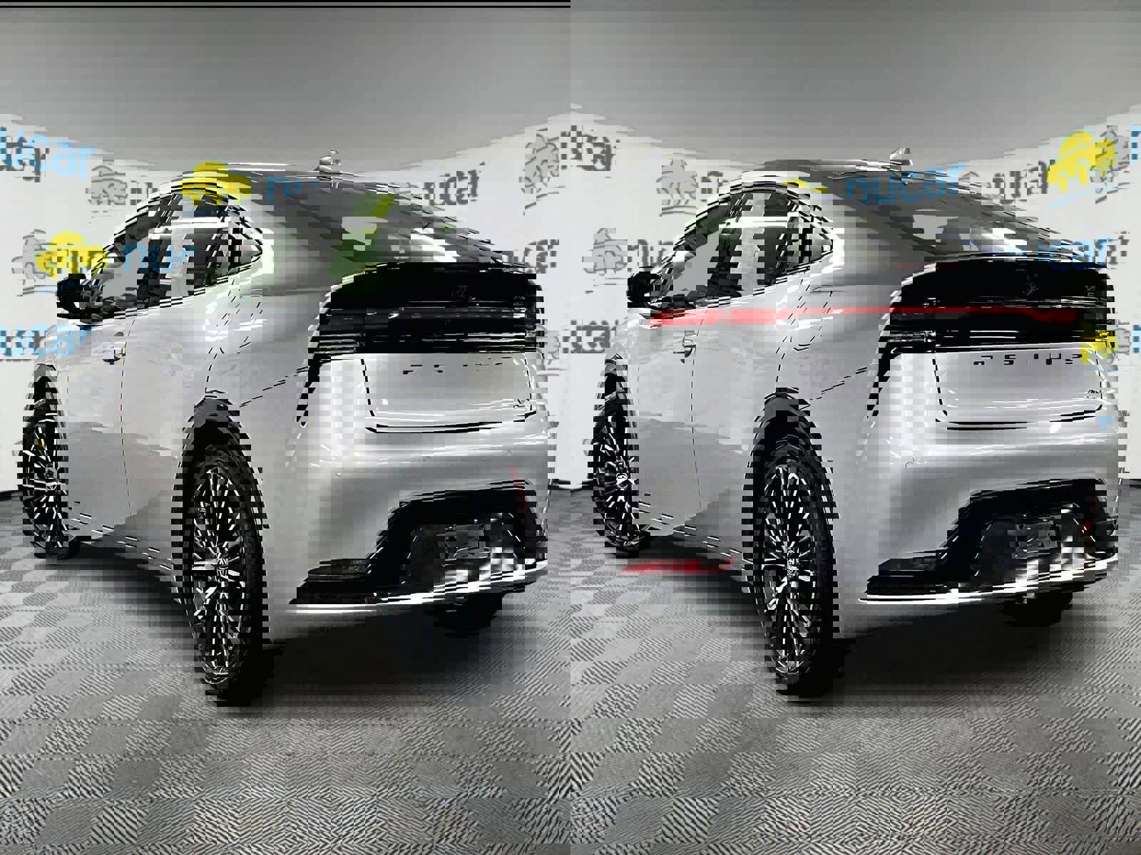 Used 2024 Toyota Prius XLE image 4