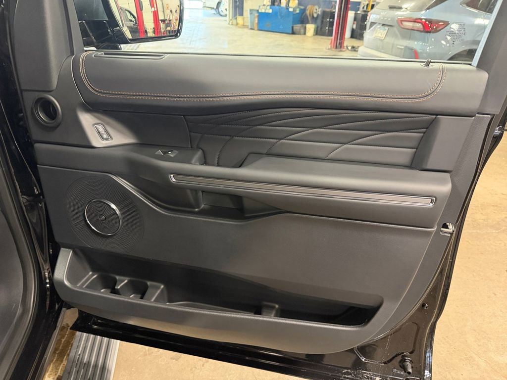 Used 2024 Ford Expedition Max Platinum image 16