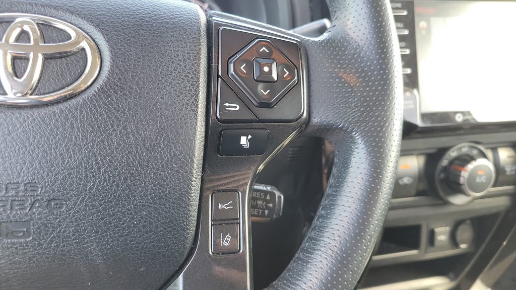 Used 2020 Toyota 4Runner TRD Off-Road Premium image 26
