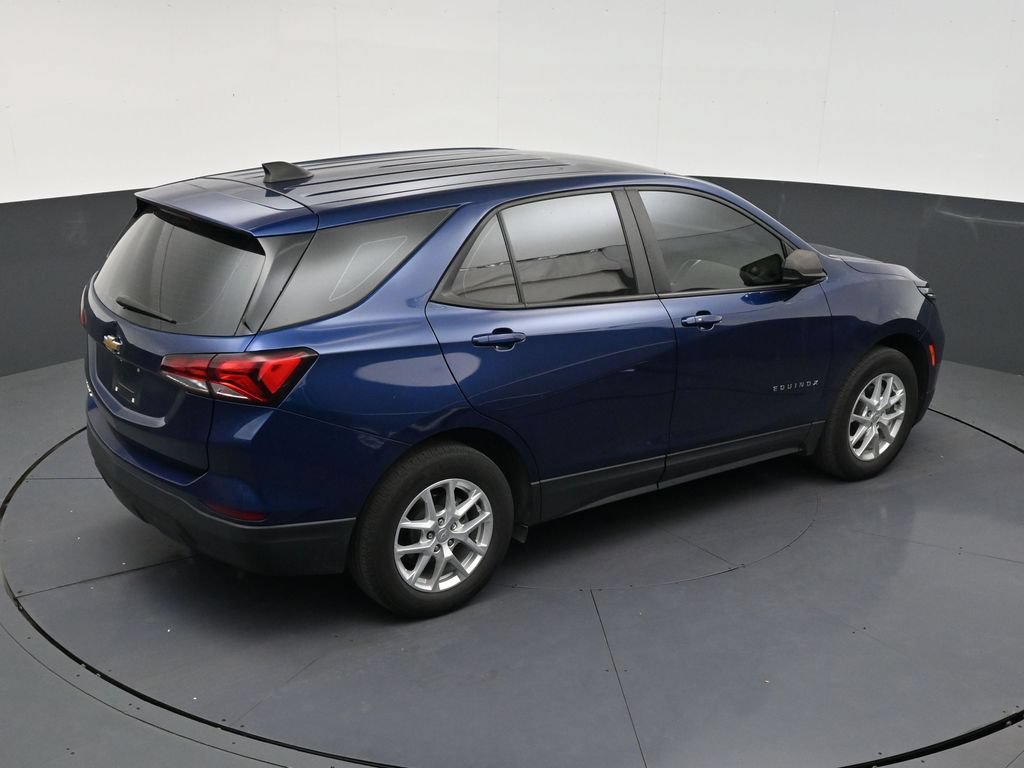 Used 2022 Chevrolet Equinox LS FWD image 16