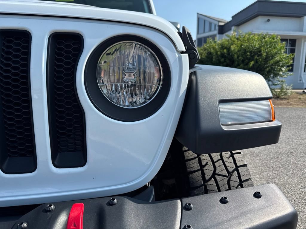 Used 2018 Jeep Wrangler Sport AWD/4WD image 9