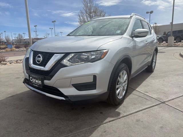 Used 2017 Nissan Rogue SV image 3