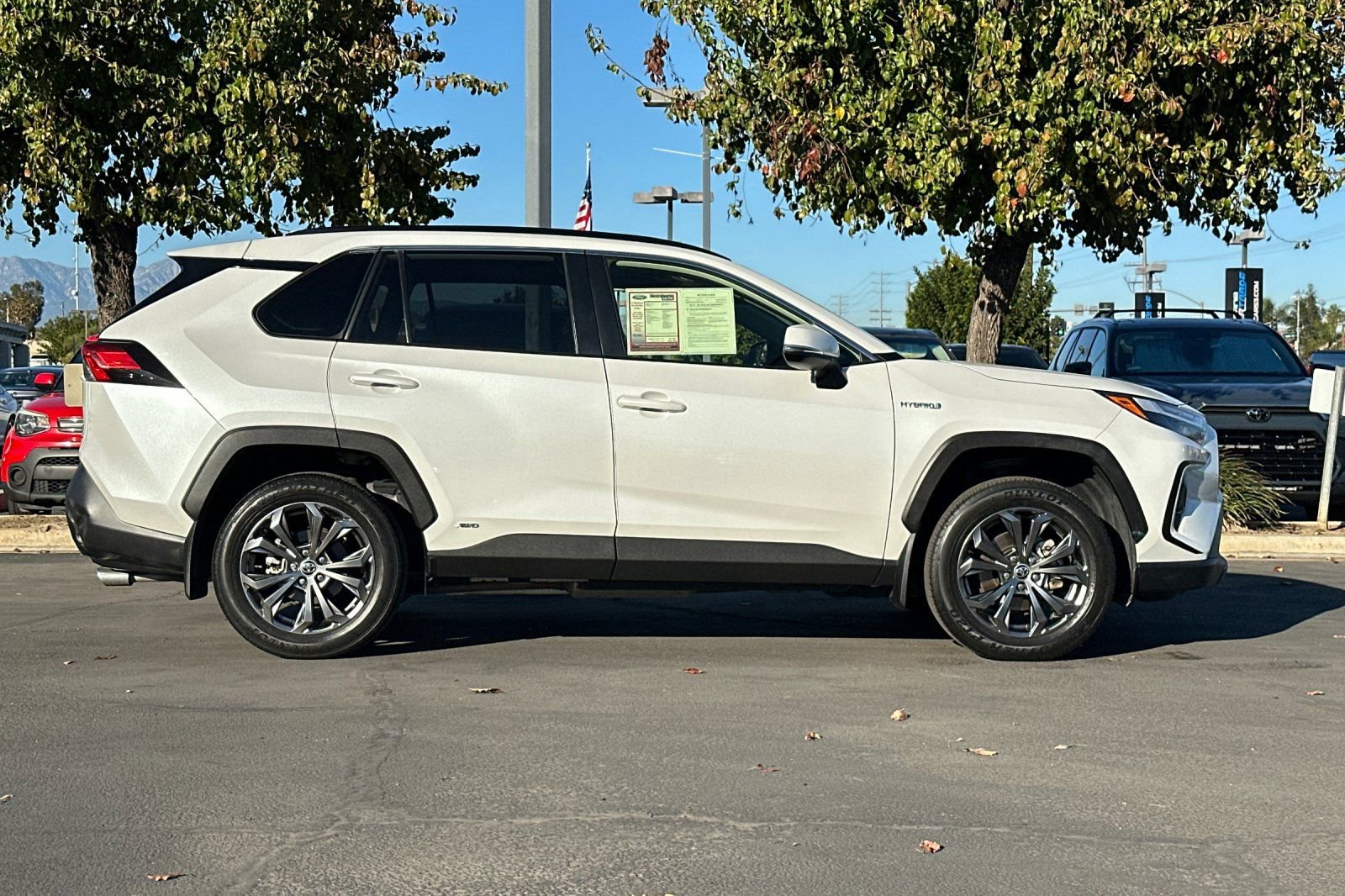 Used 2023 Toyota RAV4 XLE Premium image 3