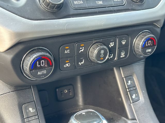 Used 2019 GMC Acadia SLT w/ Black Edition FWD image 24