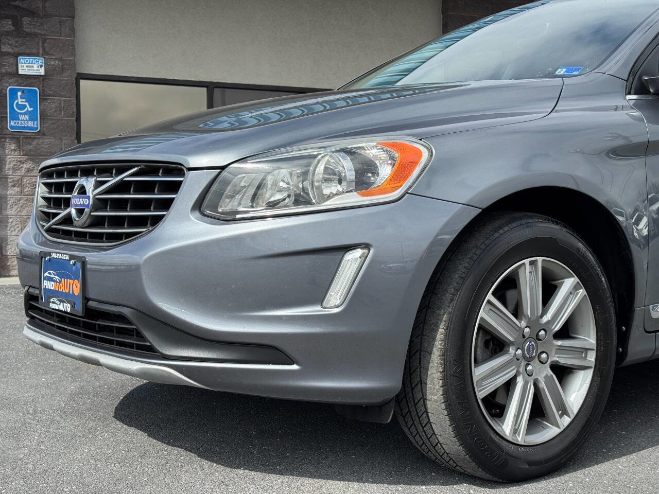 Used 2017 Volvo XC60 T5 Inscription image 45