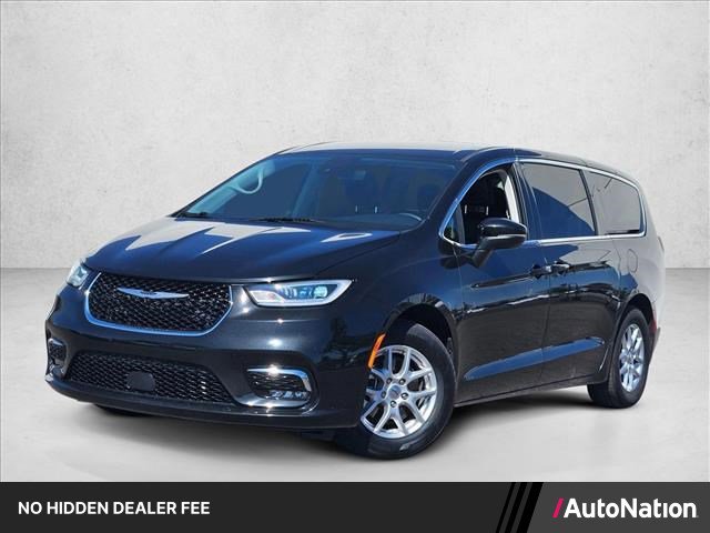 Used 2023 Chrysler Pacifica Touring-L FWD image 1