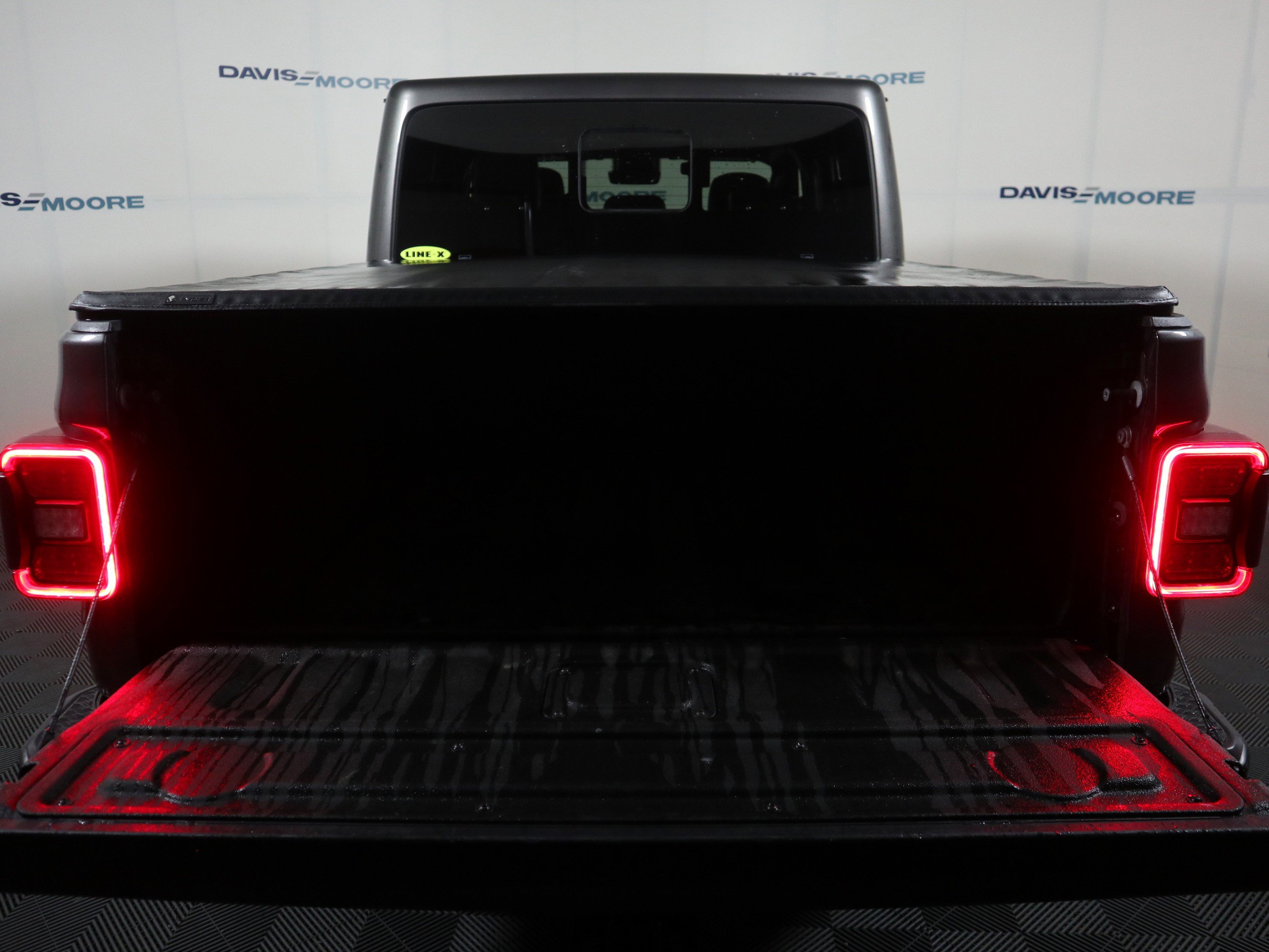 Used 2021 Jeep Gladiator Overland w/ Popular Equipment Package image 8