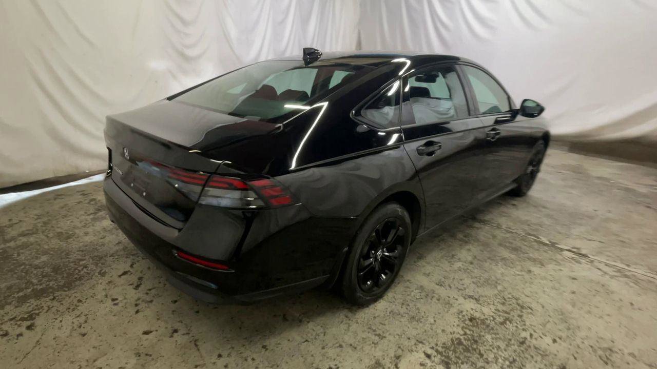 Used 2025 Honda Accord SE image 8