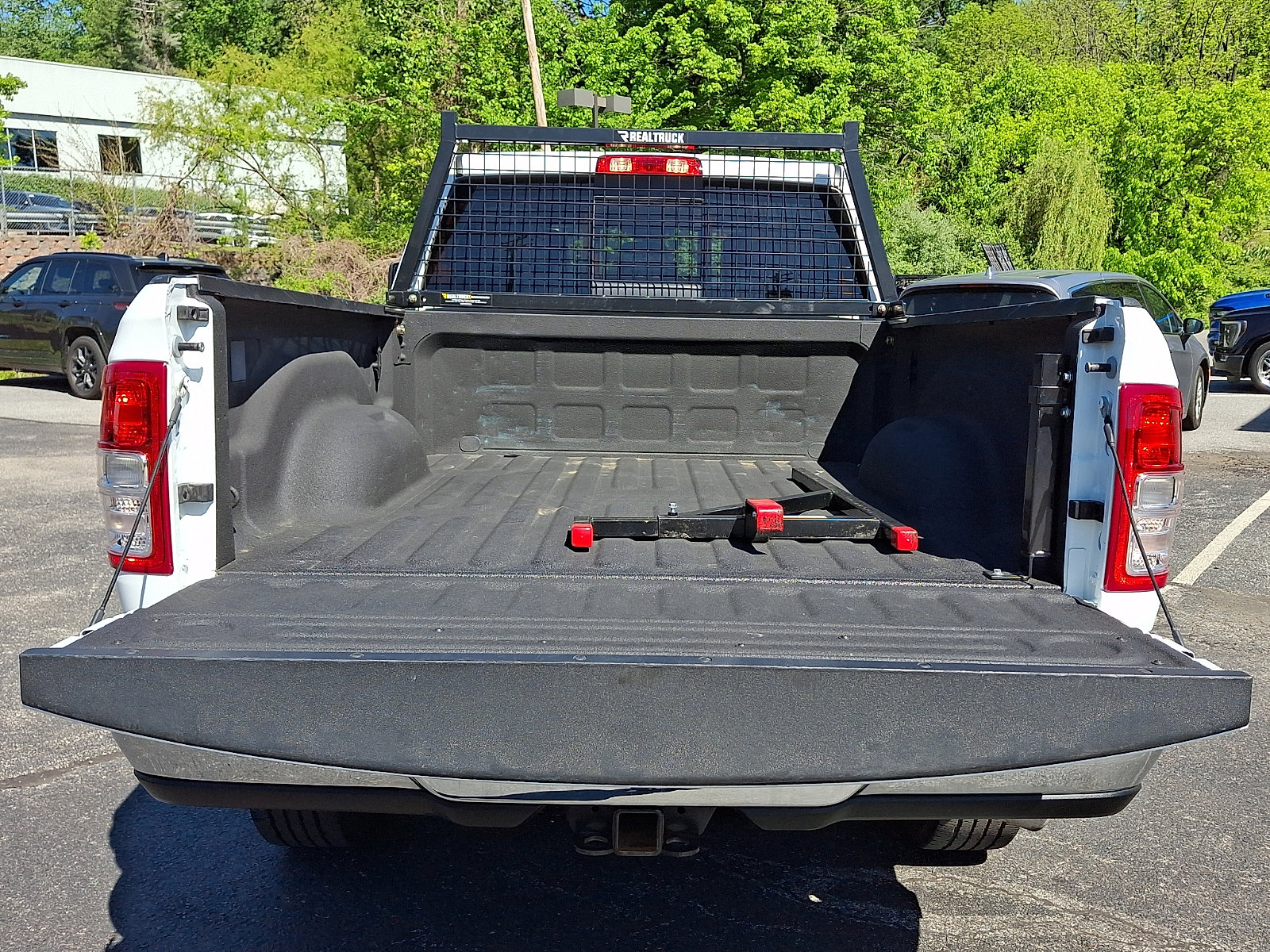 Used 2024 RAM 3500 Tradesman w/ Chrome Appearance Group AWD/4WD image 28