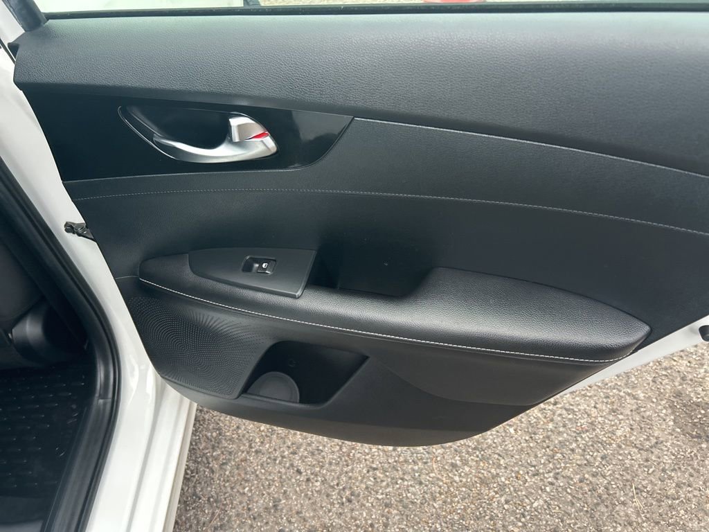 Used 2019 Kia Forte S w/ S Premium Package image 25