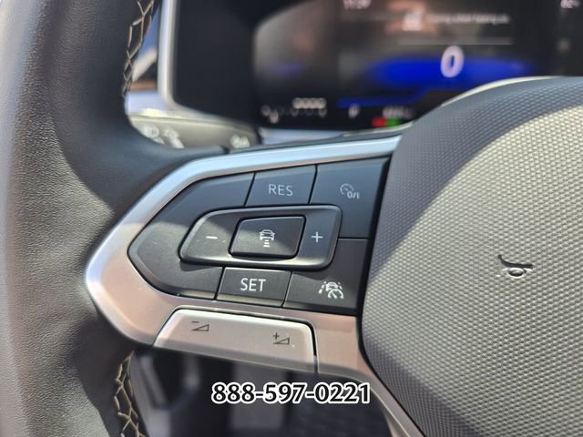 Used 2025 Volkswagen Taos SE FWD image 28