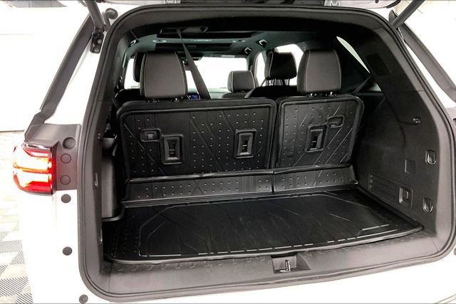 Used 2023 Chevrolet Traverse Premier image 43