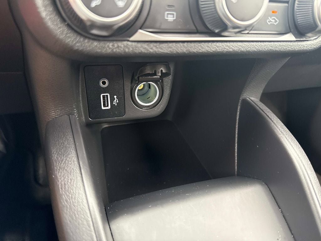 Certified 2025 Nissan Versa S w/ Trunk Package FWD image 31