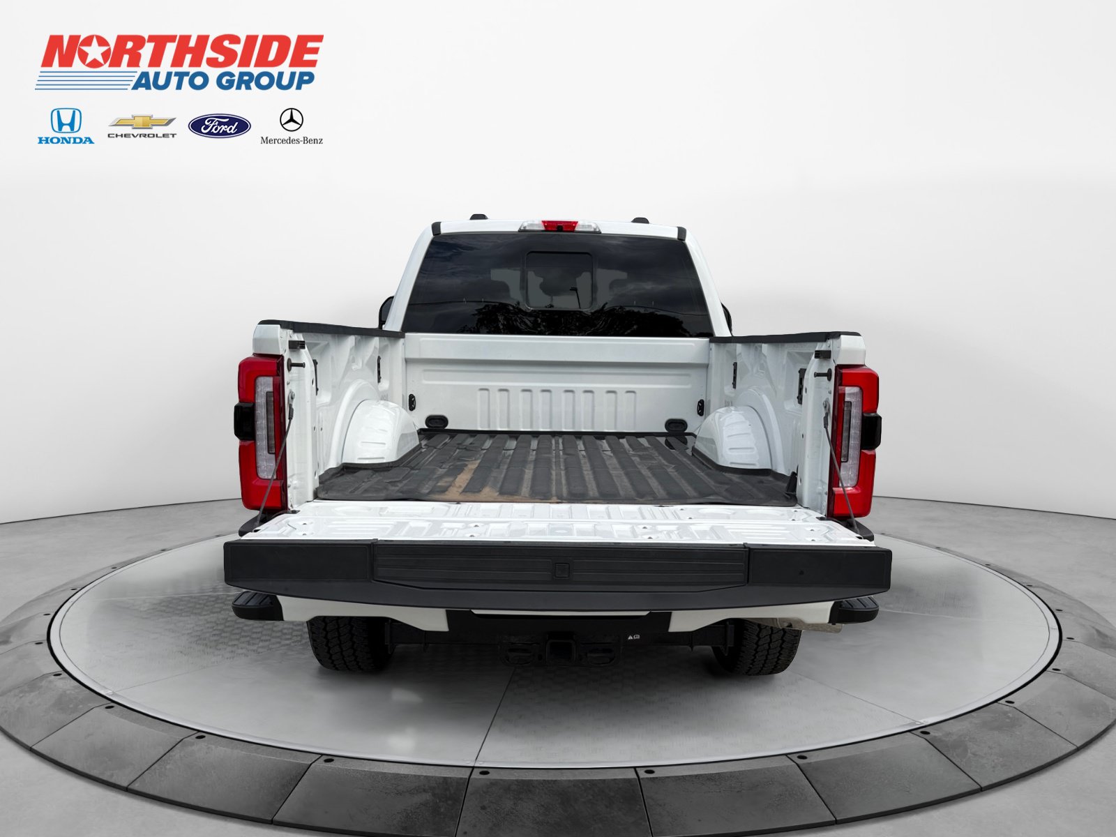 Certified 2025 Ford F250 Platinum AWD/4WD image 19