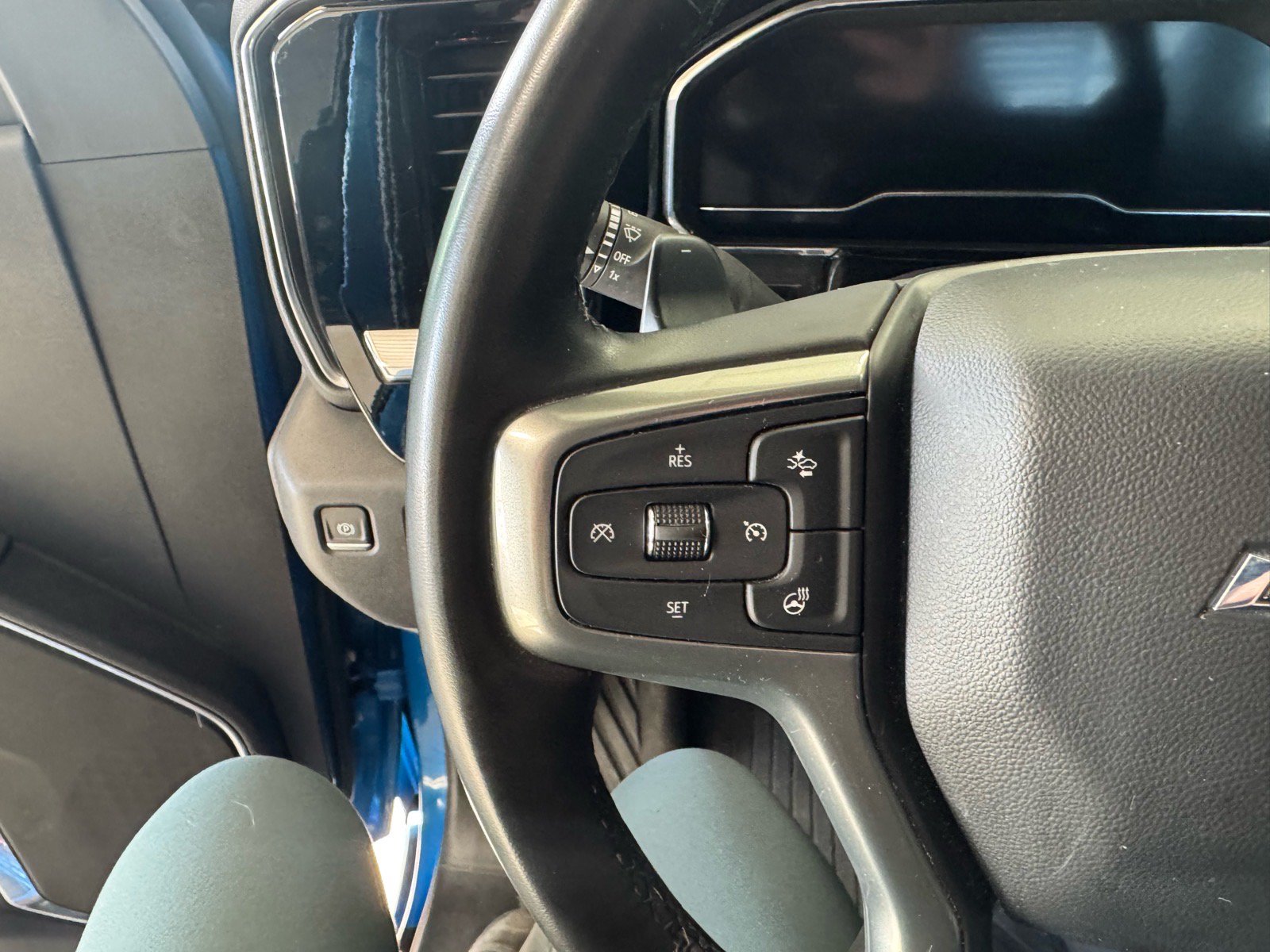 Used 2024 Chevrolet Silverado 1500 LT Trail Boss w/ LT Trail Boss Premium Package AWD/4WD image 19