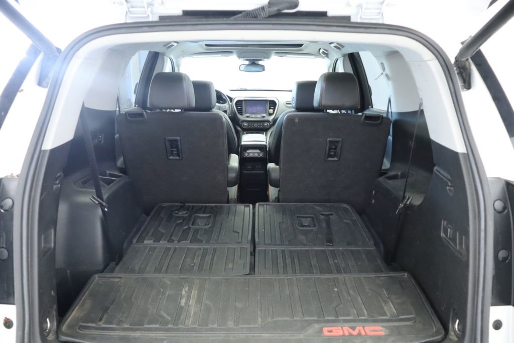 Used 2022 GMC Acadia AT4 w/ Technology Package AWD/4WD image 23