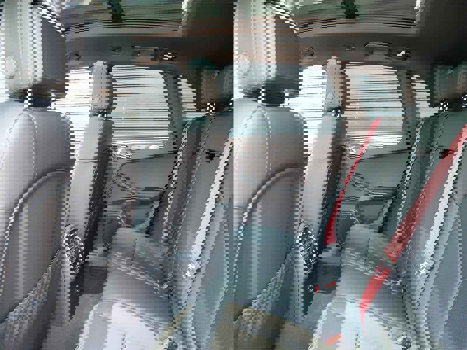 New 2025 Porsche Macan S image 9