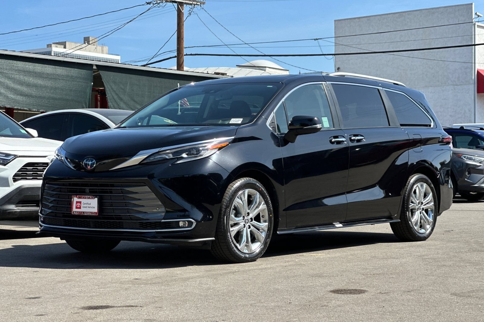 Certified 2022 Toyota Sienna Platinum FWD image 8