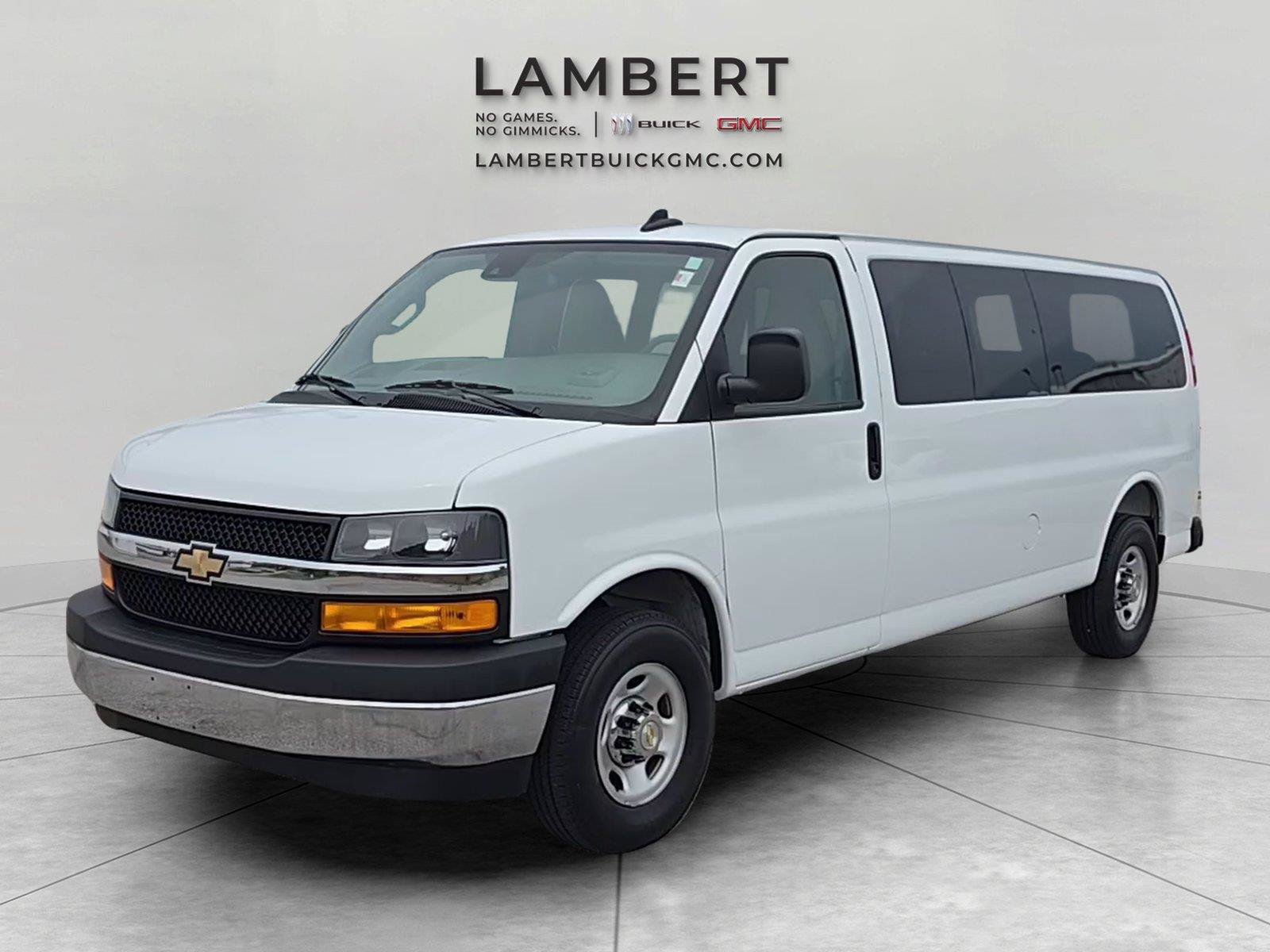 Used 2025 Chevrolet Express 3500 LT w/ LT Preferred Equipment Group RWD image 1