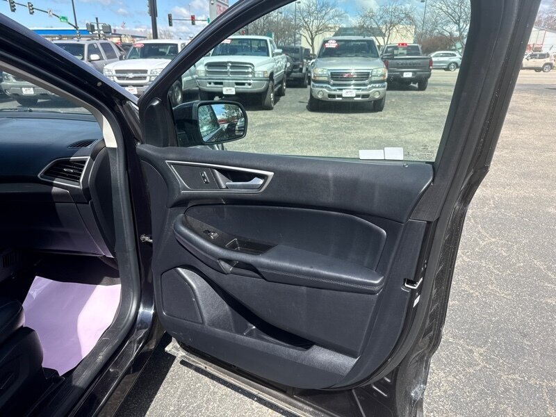 Used 2020 Ford Edge SEL AWD/4WD image 22