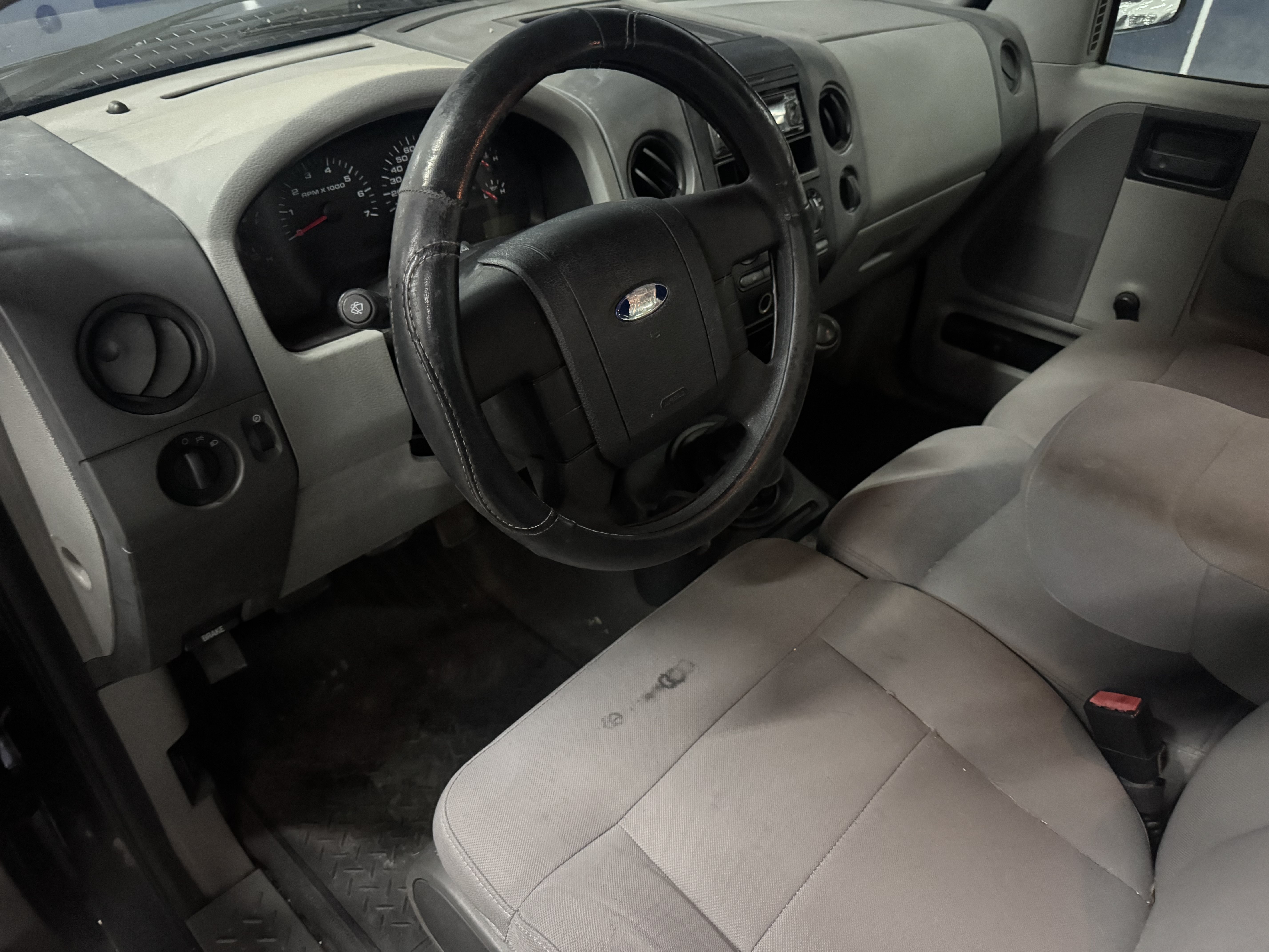 Used 2005 Ford F150 XL RWD image 11