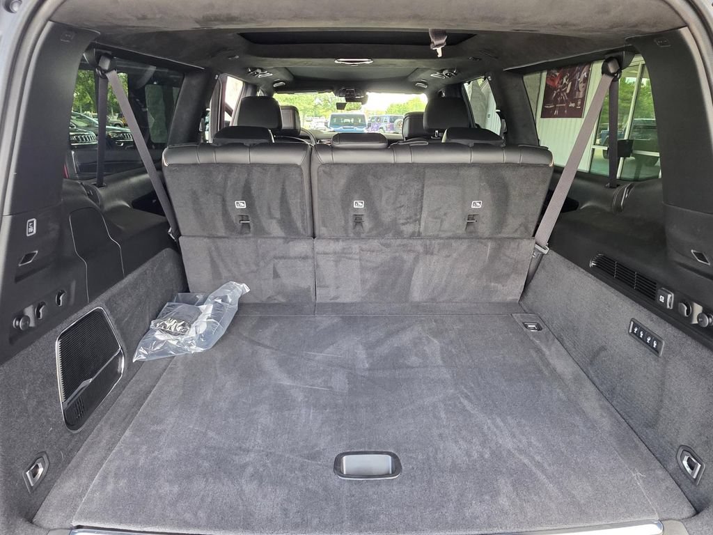 New 2026 Jeep Grand Wagoneer L Summit AWD/4WD image 17