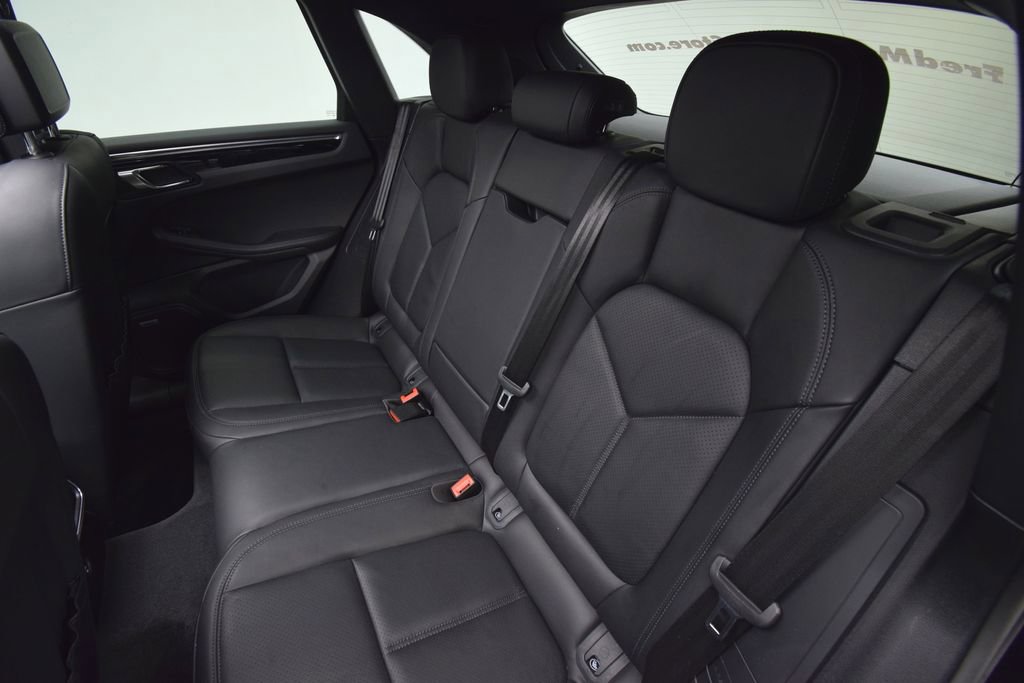Used 2022 Porsche Macan image 25