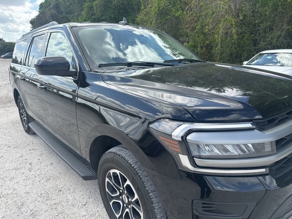 Used 2024 Ford Expedition Max XLT image 21