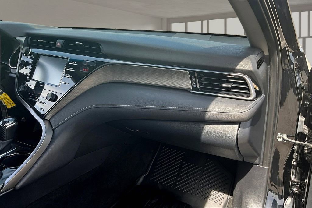 Used 2020 Toyota Camry SE image 26