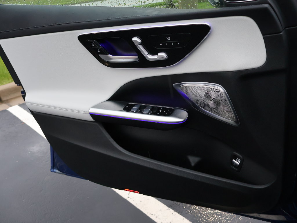 New 2026 Mercedes-Benz C 300 4MATIC Sedan image 36