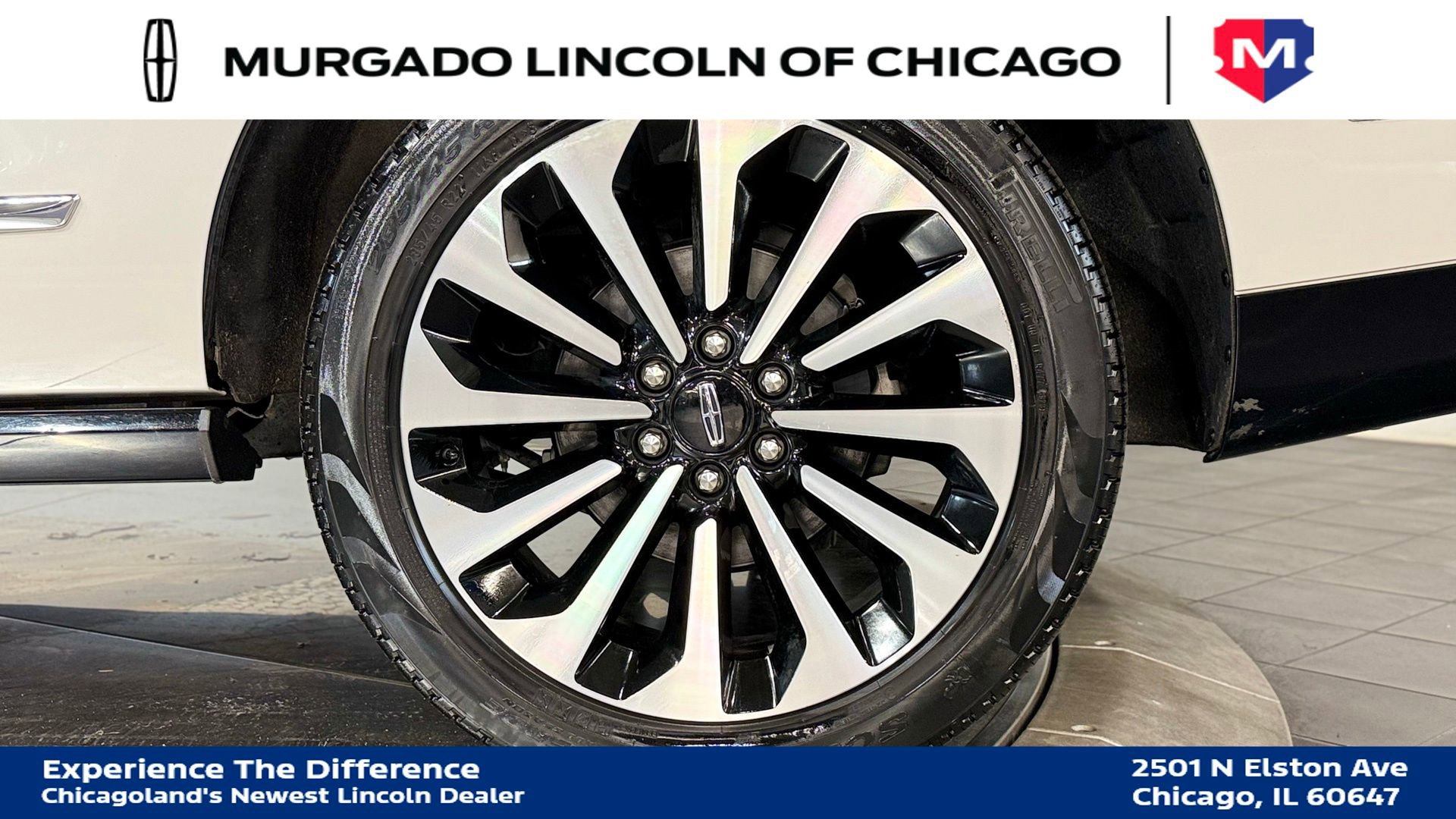 Used 2023 Lincoln Navigator Reserve image 25
