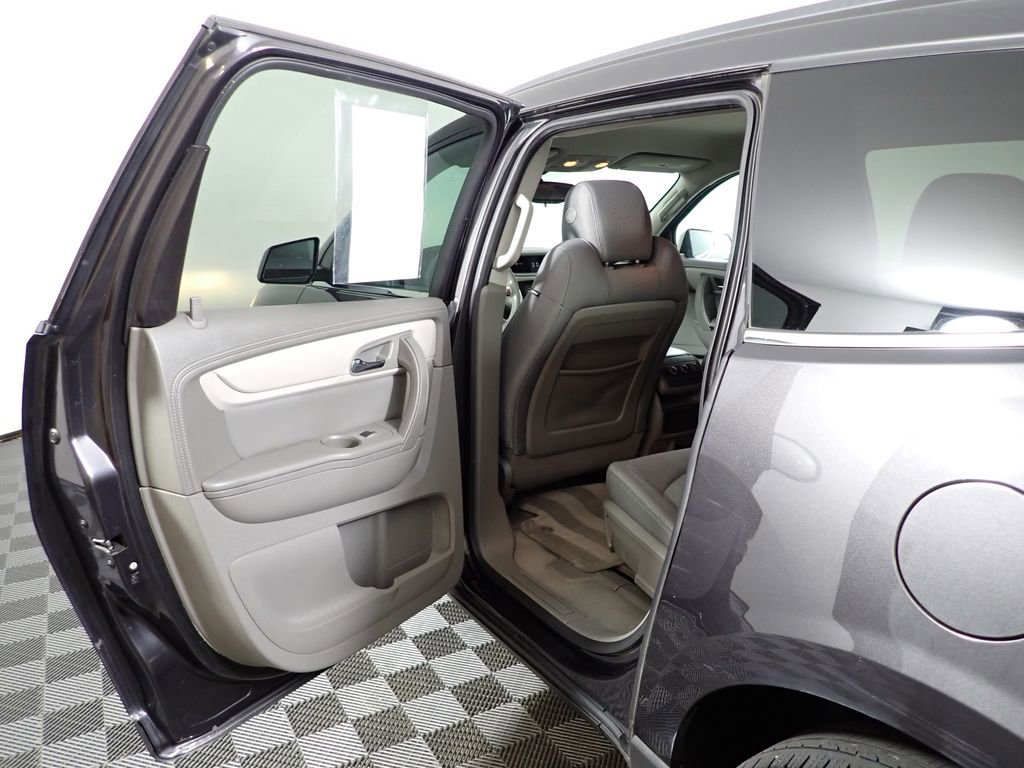 Used 2015 Chevrolet Traverse LT image 26