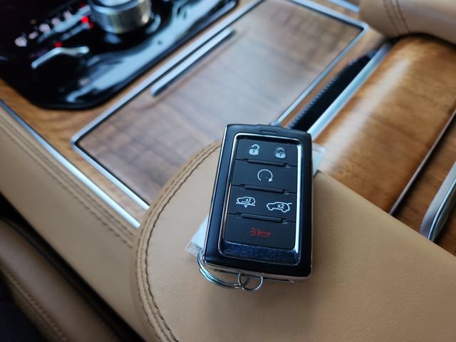 Used 2025 Jeep Grand Wagoneer L Series III w/ Rear Seat Video Group 1 AWD/4WD image 54