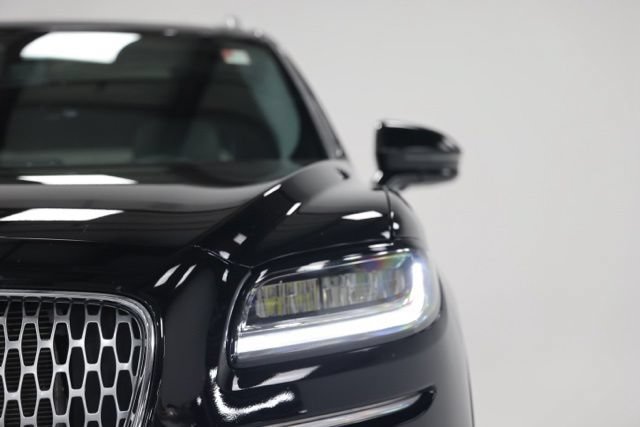 Used 2023 Lincoln Nautilus Reserve w/ Equipment Group 201A AWD/4WD image 3