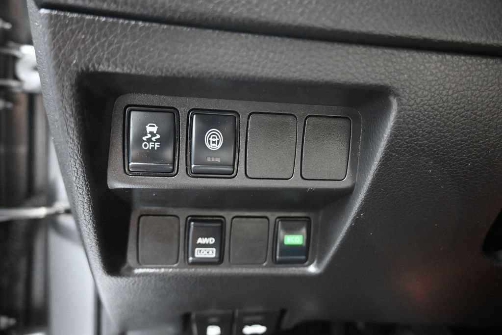 Used 2019 Nissan Rogue Sport SV AWD/4WD image 27