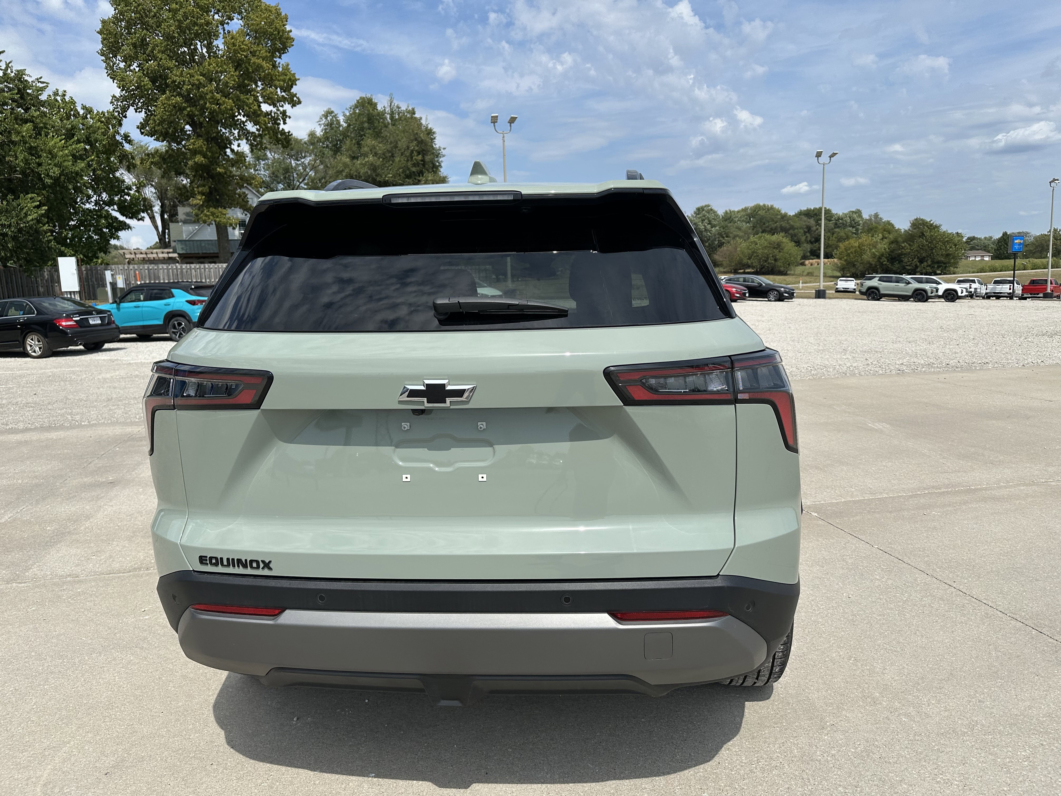 New 2026 Chevrolet Equinox LT w/ Midnight Edition image 4