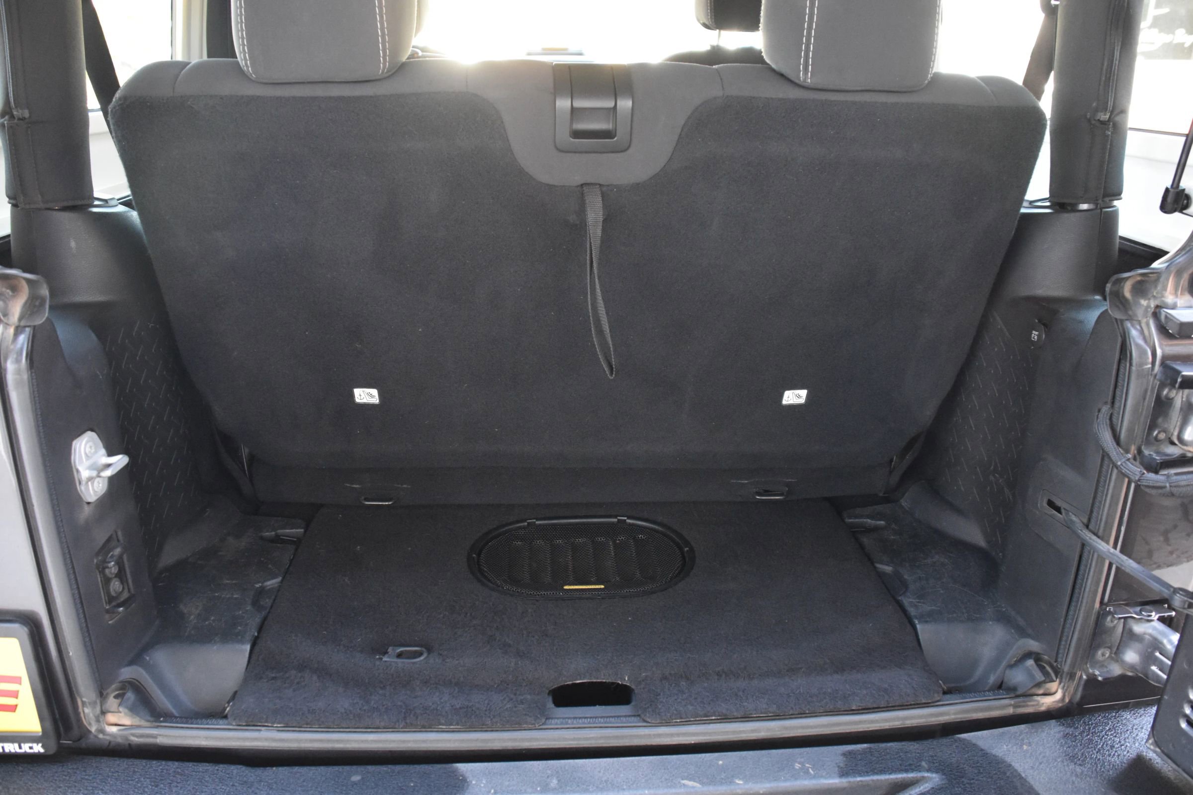 Used 2016 Jeep Wrangler Rubicon AWD/4WD image 23