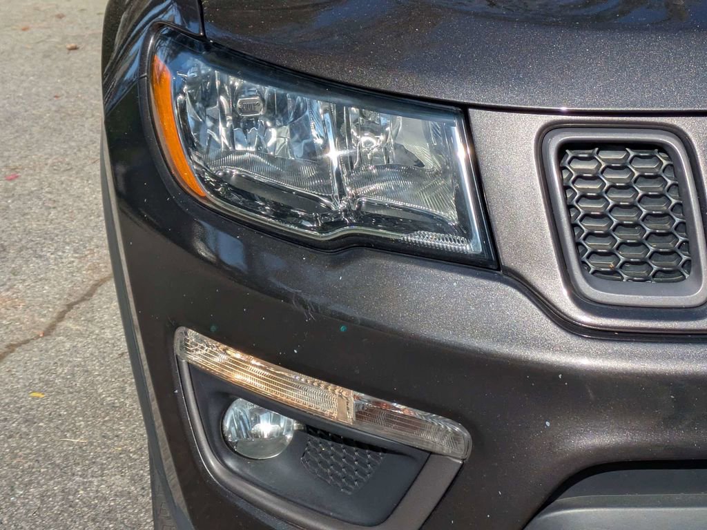 Used 2019 Jeep Compass Trailhawk image 10