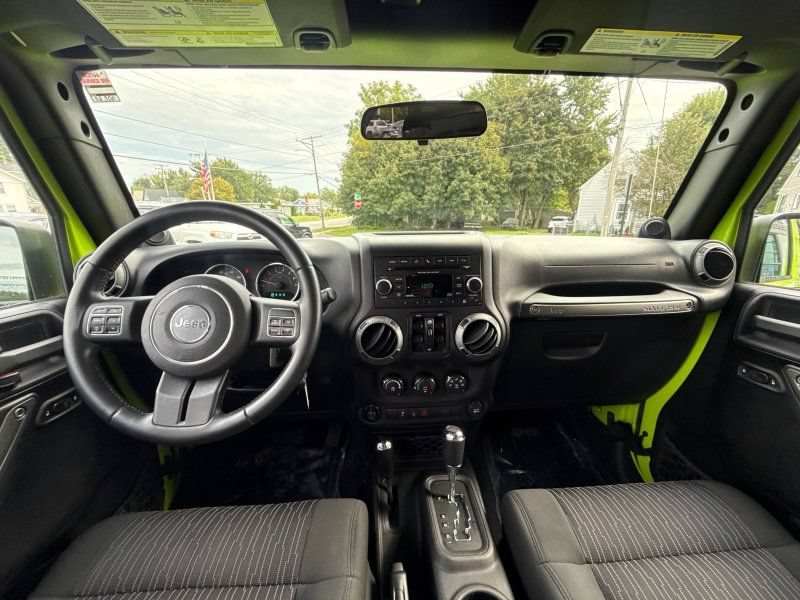 Used 2012 Jeep Wrangler Unlimited Sport AWD/4WD image 21