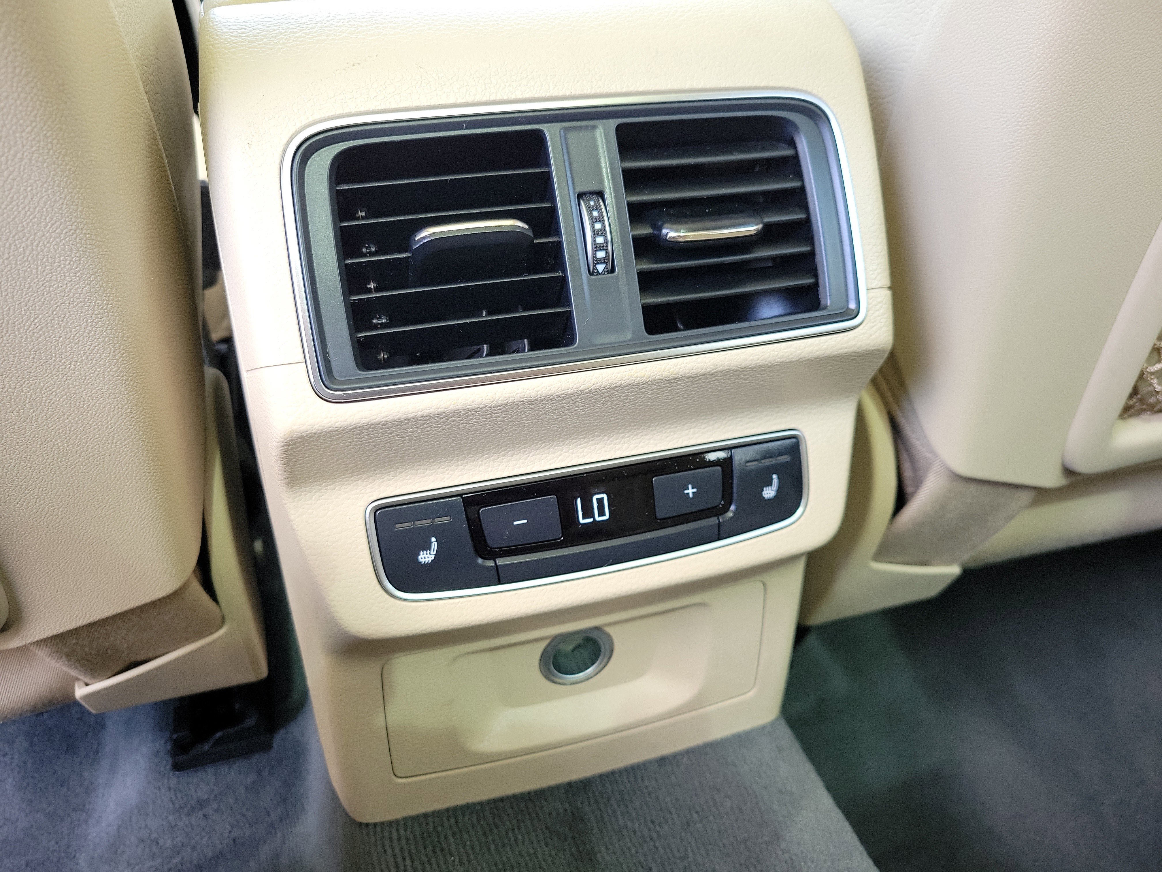 Used 2018 Audi Q5 2.0T Premium Plus w/ Premium Plus Package image 15